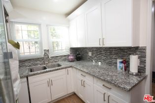 Residential Income, 305 Reeves dr, Beverly Hills, CA 90212 - 3