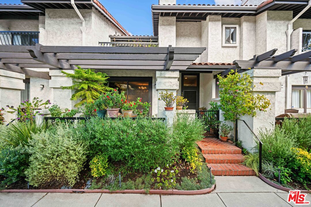 Condominium, 1490 Palisades dr, Pacific Palisades, CA 90272 - 1