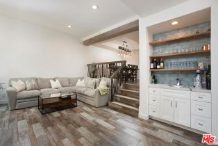 , 18755 Hatteras st, Tarzana, CA 91356 - 3