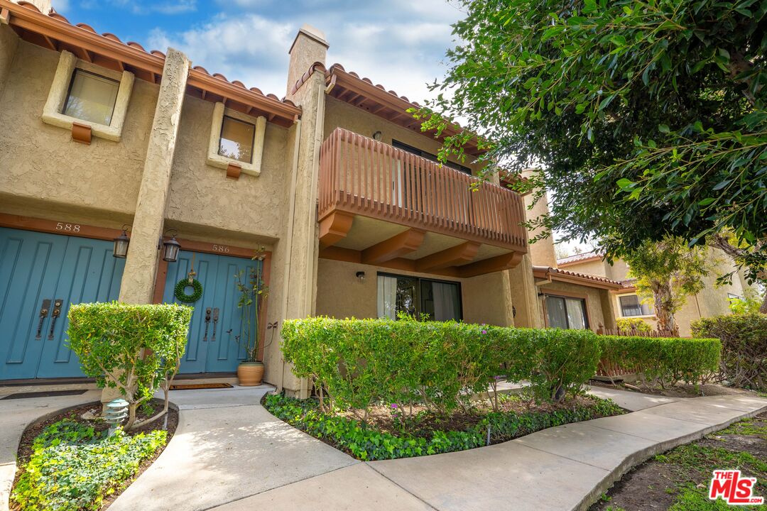 Condominium, 586 Rosewood ave, Camarillo, CA 93010 - 1