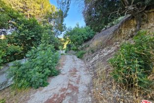 , 13388 Newcomb dr, Sherman Oaks, CA 91423 - 4