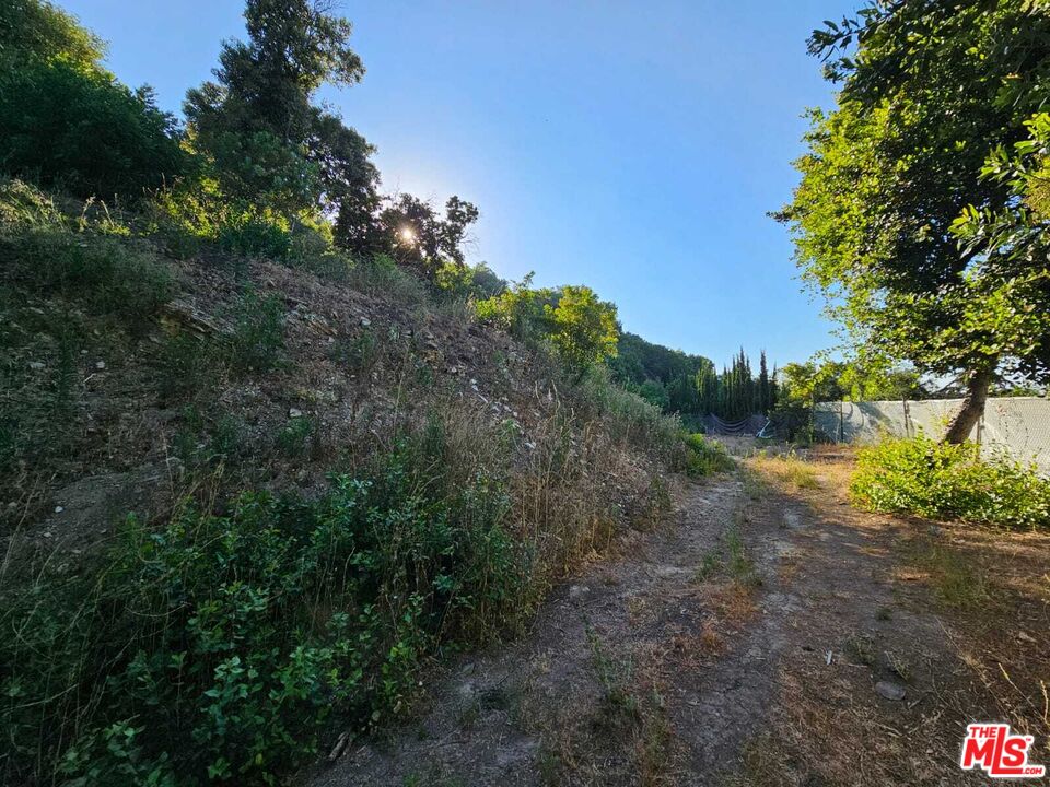 , 13388 Newcomb dr, Sherman Oaks, CA 91423 - 1