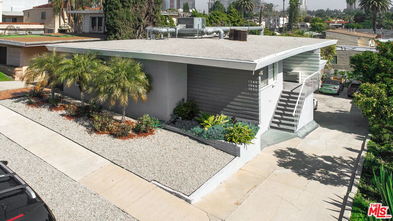 Residential Income, 1946 Holmby ave, Westwood, CA 90025 - 1