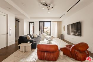 Condominium, 8420 Sunset blvd, West Hollywood , CA 90069 - 3