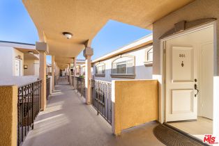 Condominium, 222 7th st, Santa Monica, CA 90402 - 3