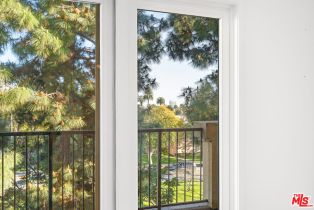 Condominium, 222 7th st, Santa Monica, CA 90402 - 5