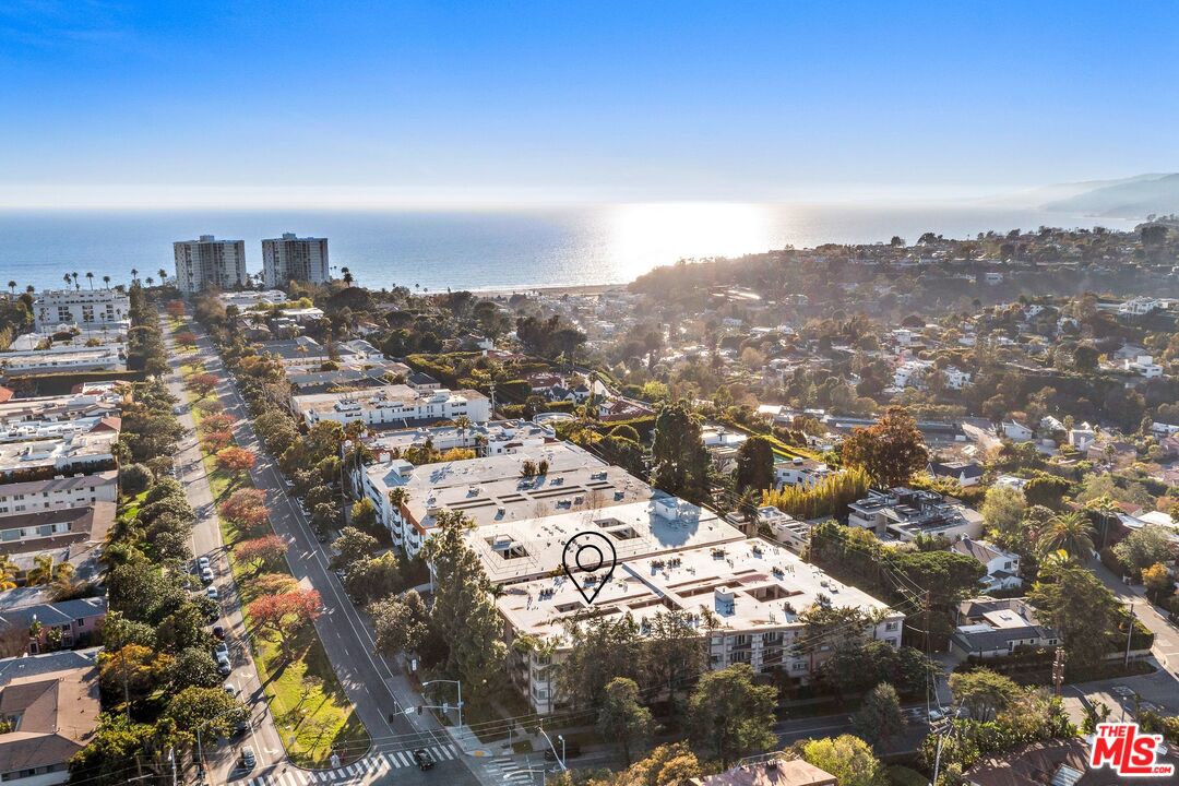 Condominium, 222 7th st, Santa Monica, CA 90402 - 1