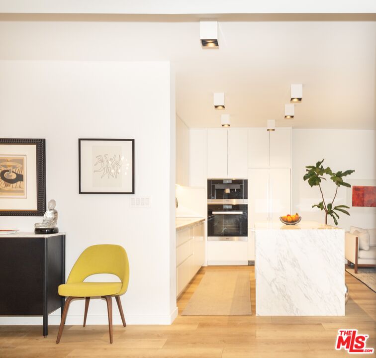 Condominium, 999 Doheny dr, West Hollywood , CA 90069 - 1