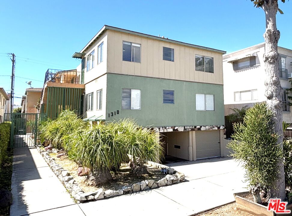 Residential Income, 1310 10th st, Santa Monica, CA 90401 - 1