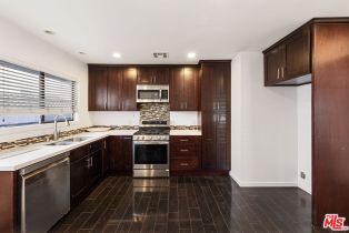 Single Family Residence, 2170 Linnington ave, Westwood, CA 90025 - 2