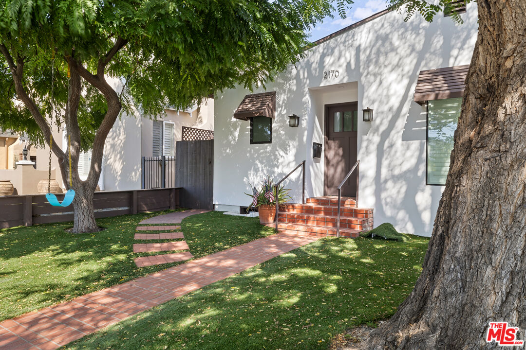 Single Family Residence, 2170 Linnington ave, Westwood, CA 90025 - 1