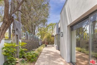 Single Family Residence, 345 Channel rd, Santa Monica, CA 90402 - 35