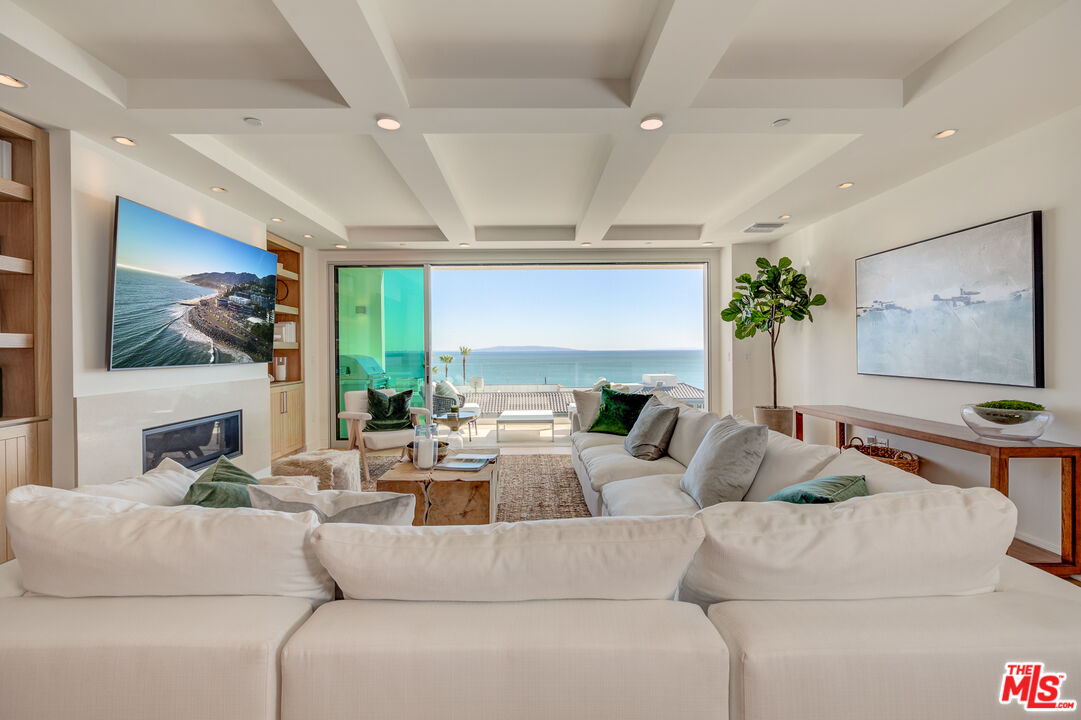 , 17325 Castellammare dr, Pacific Palisades, CA 90272 - 1