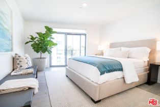 , 8600 Wilshire blvd, Beverly Hills, CA 90211 - 6