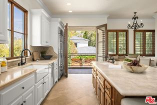 Single Family Residence, 587 Entrada dr, Santa Monica, CA 90402 - 8