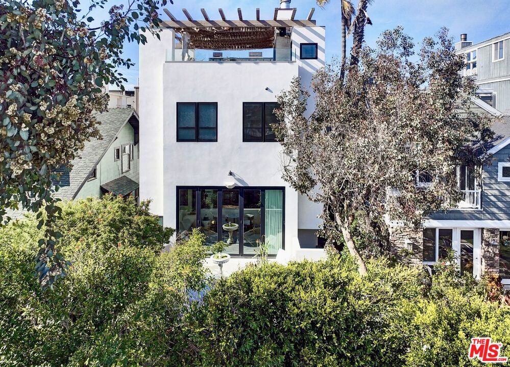 Single Family Residence, 15 Reef st, Marina Del Rey, CA 90292 - 1