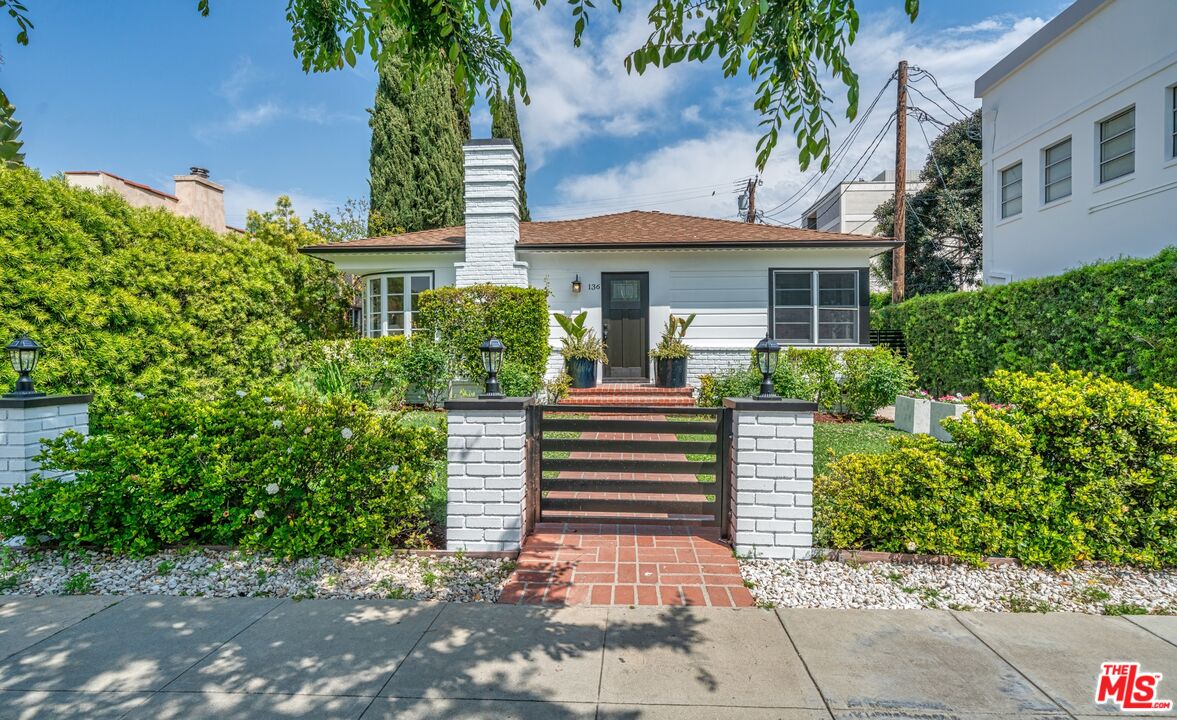 Single Family Residence, 136 Hamel dr, Beverly Hills, CA 90211 - 1