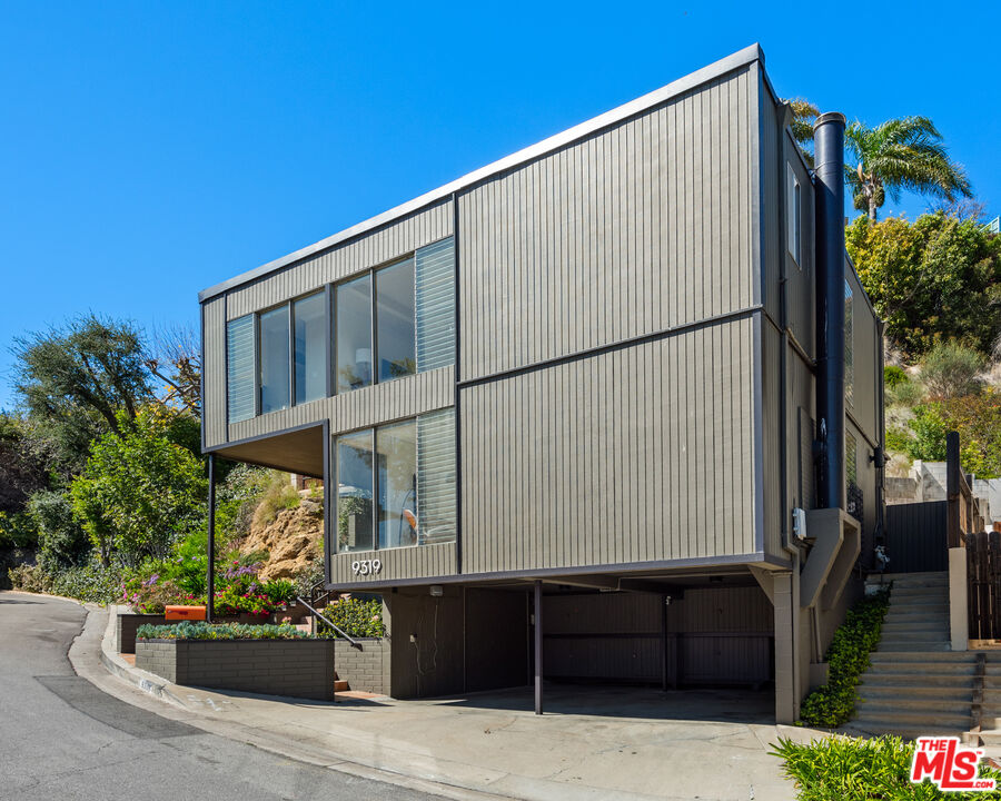 Single Family Residence, 9319 Lloydcrest dr, Beverly Hills, CA 90210 - 1