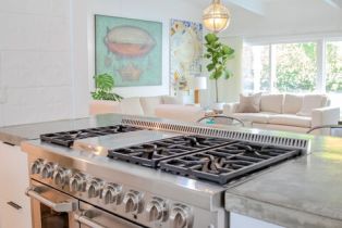 , 24125 Bessemer st, Woodland Hills, CA 91367 - 6