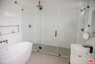 , 24125 Bessemer st, Woodland Hills, CA 91367 - 16