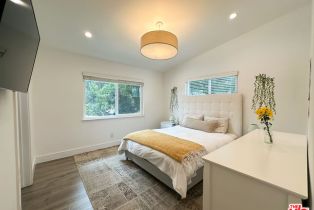 , 24125 Bessemer st, Woodland Hills, CA 91367 - 17