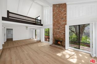 , 1317 Avenida De Cortez, Pacific Palisades, CA 90272 - 7