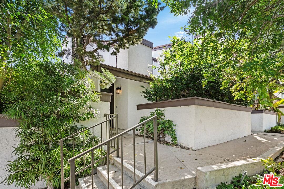 Condominium, 1590 Palisades dr, Pacific Palisades, CA 90272 - 1
