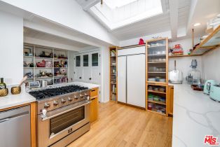 Single Family Residence, 1737 Beverly dr, Beverly Hills, CA 90210 - 9