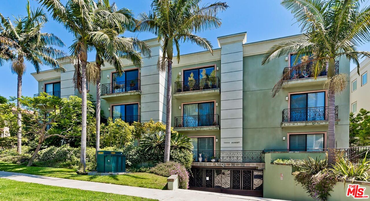 Condominium, 16000 Sunset blvd, Pacific Palisades, CA 90272 - 1