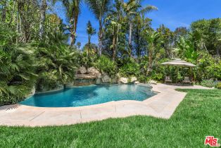 Single Family Residence, 5418 Amber cir, Calabasas, CA 91302 - 19