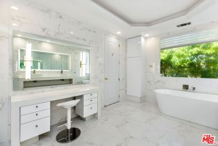 Single Family Residence, 5418 Amber cir, Calabasas, CA 91302 - 11