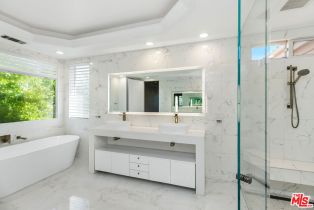 Single Family Residence, 5418 Amber cir, Calabasas, CA 91302 - 13