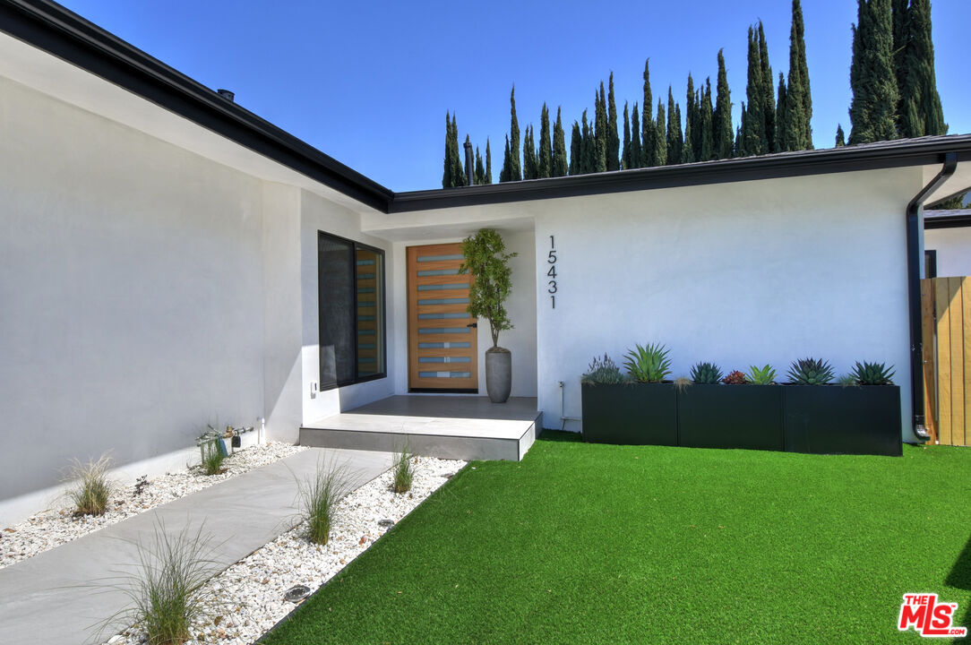 Single Family Residence, 15431 Milbank st, Encino, CA 91436 - 1