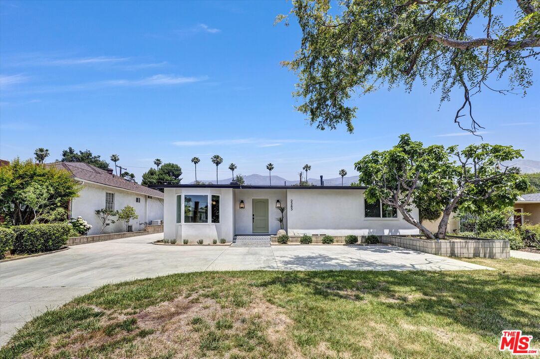 Single Family Residence, 2385 Queensberry rd, Pasadena, CA 91104 - 1