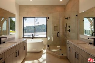 , 16832 Charmel ln, Pacific Palisades, CA 90272 - 5