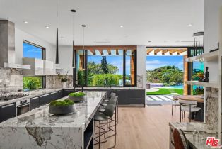 Single Family Residence, 455 Castle pl, Beverly Hills, CA 90210 - 19