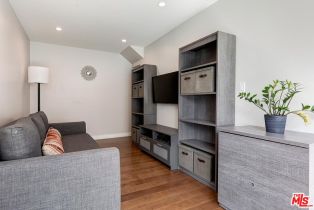 Single Family Residence, 11201 Segrell way, Culver City, CA 90230 - 20