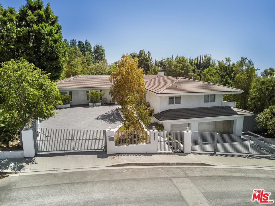 Single Family Residence, 9626 Highridge dr, Beverly Hills, CA 90210 - 1