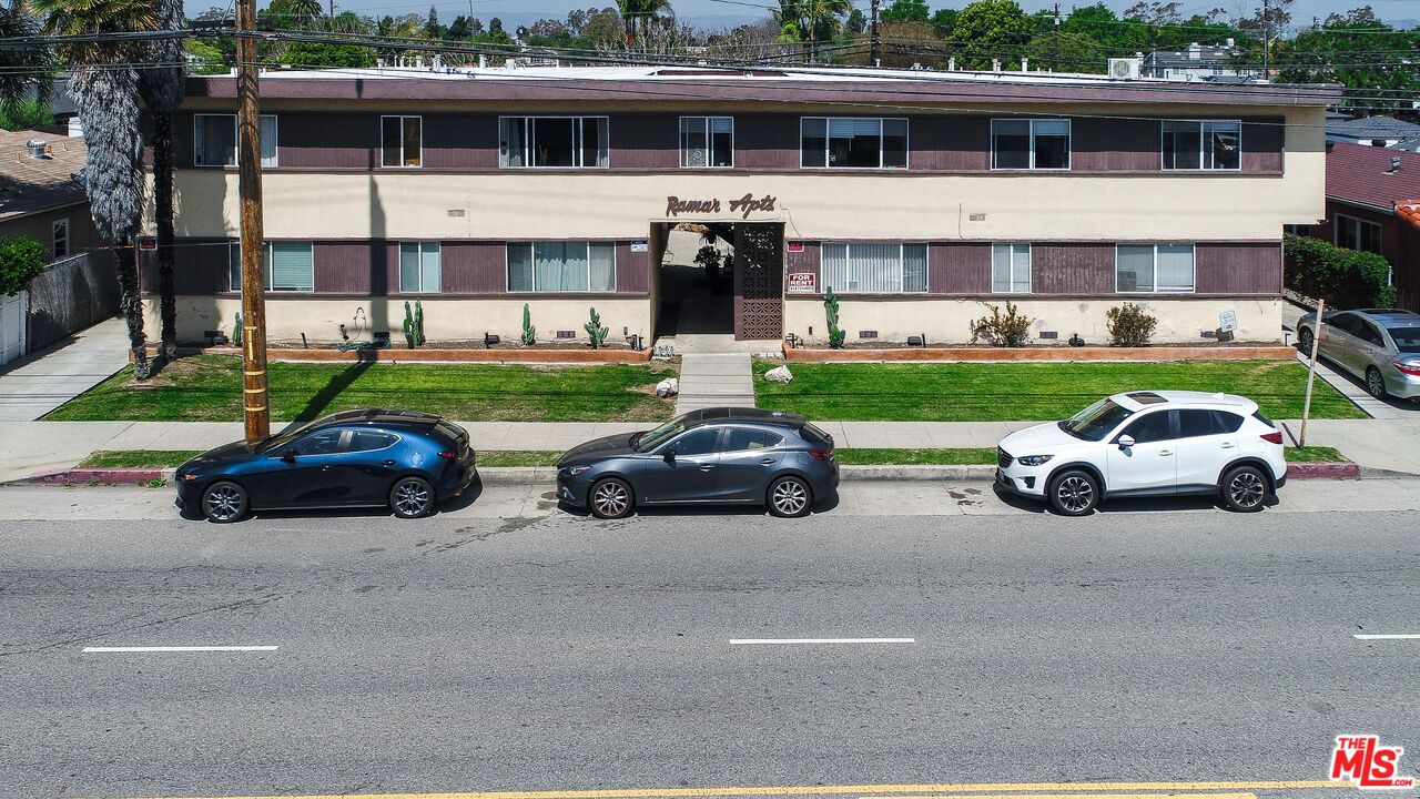 Residential Income, 11915 Jefferson blvd, Culver City, CA 90230 - 1