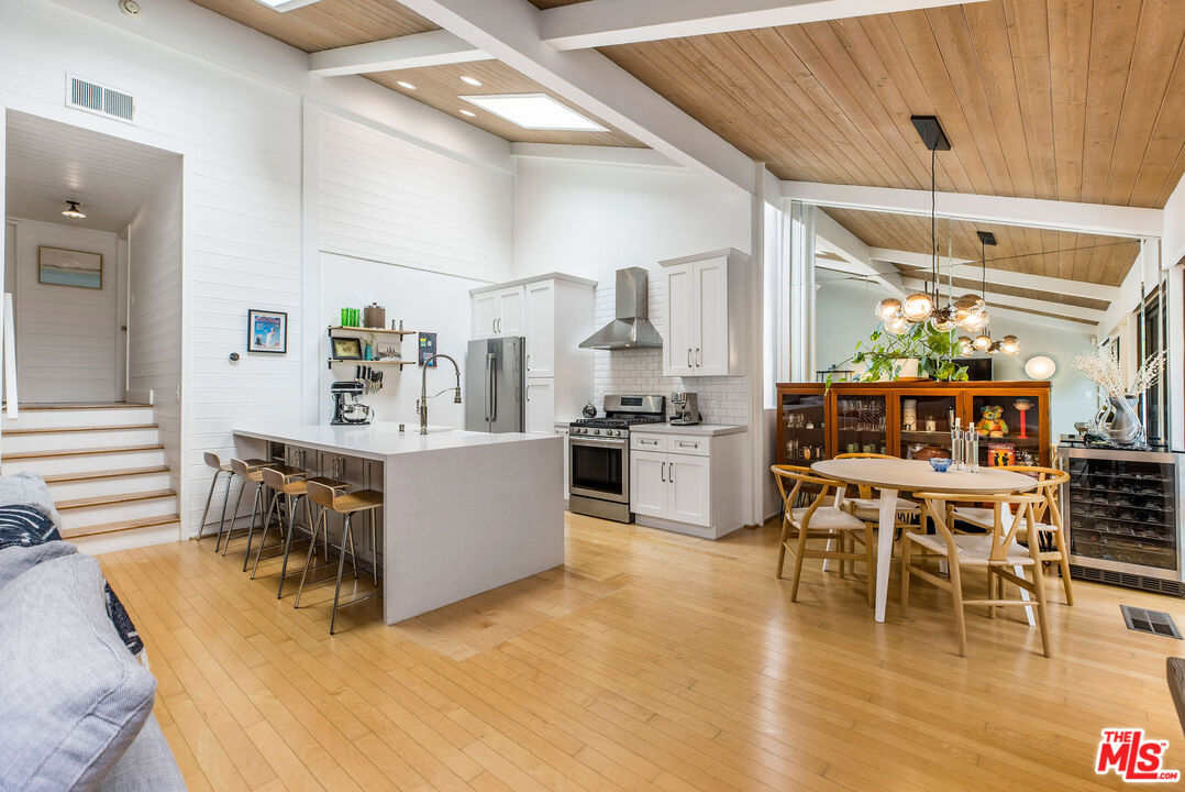 Condominium, 4338 Glencoe ave, Marina Del Rey, CA 90292 - 1