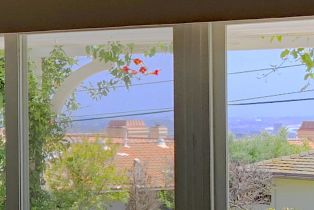 , 1150 El Medio ave, Pacific Palisades, CA 90272 - 4