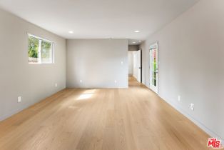 Single Family Residence, 22021 Celes st, Woodland Hills, CA 91364 - 15