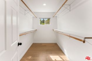 Single Family Residence, 22021 Celes st, Woodland Hills, CA 91364 - 21