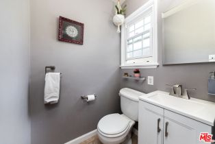 Single Family Residence, 22021 De La Osa st, Woodland Hills, CA 91364 - 15