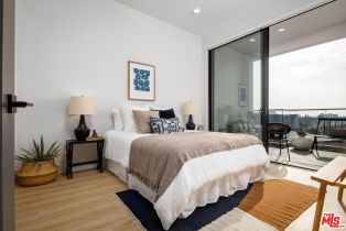 , 3833 Dunn, Culver City, CA 90232 - 7