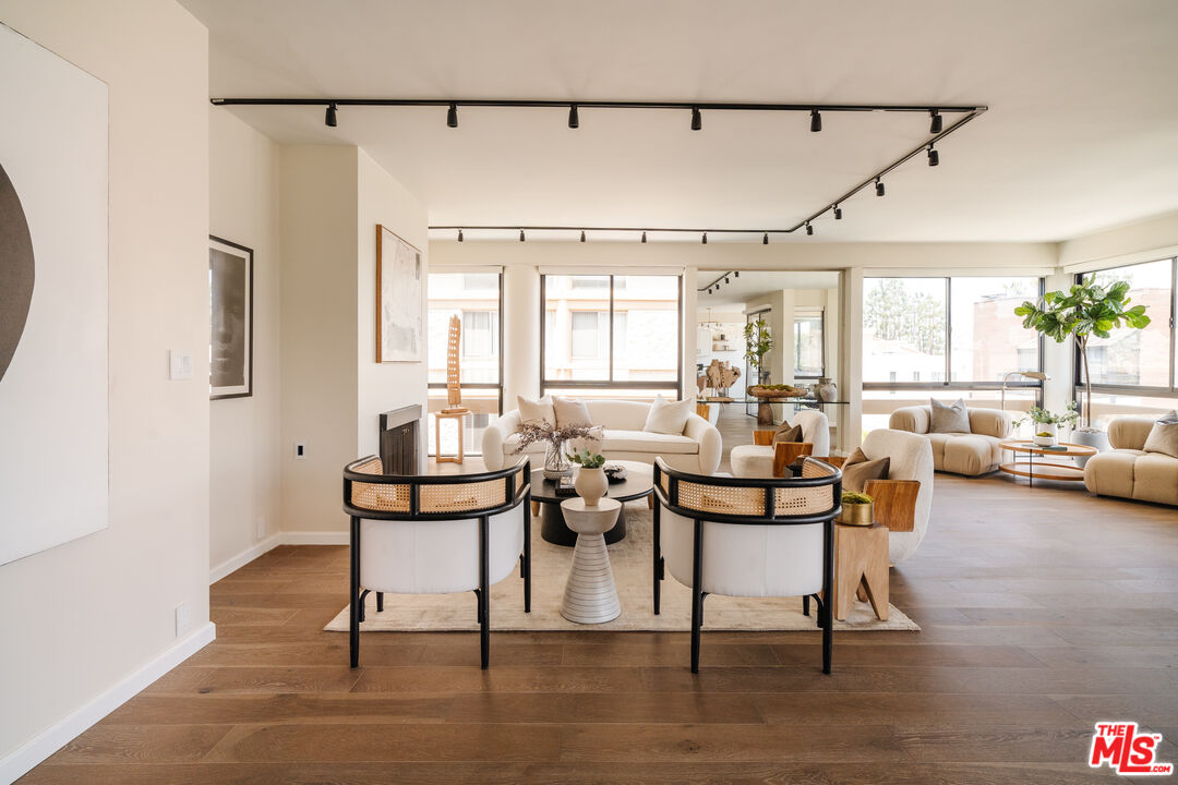 Condominium, 318 Maple dr, Beverly Hills, CA 90210 - 1