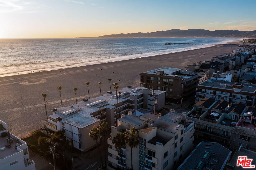 Residential Income, 14 Northstar st, Marina Del Rey, CA 90292 - 1