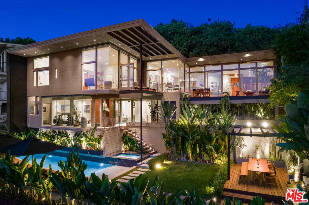 Single Family Residence, 1659 Waynecrest dr, Beverly Hills, CA 90210 - 1