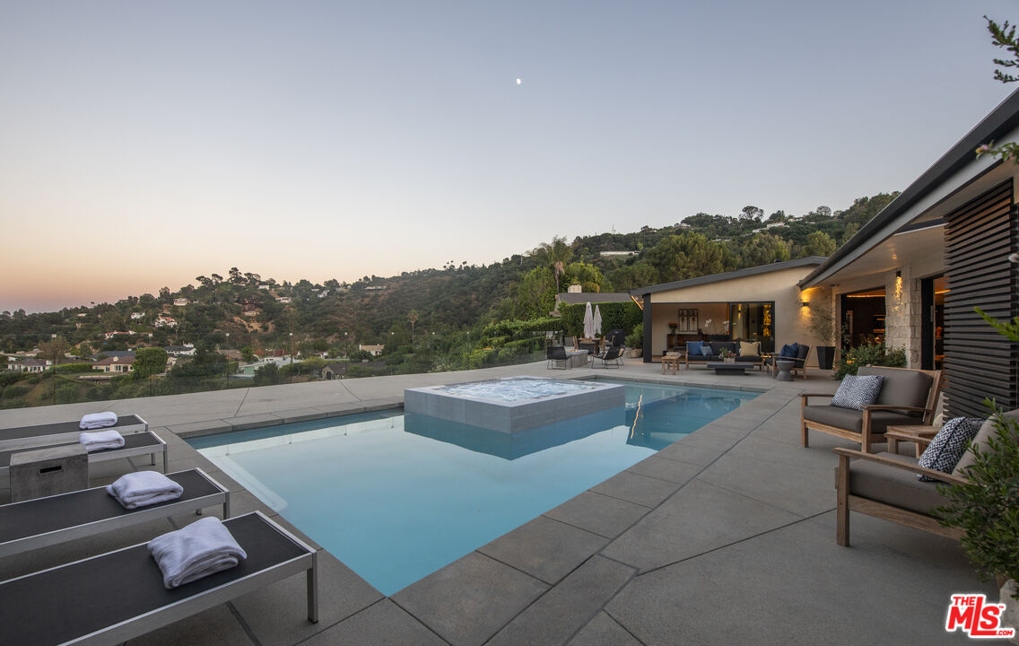 Single Family Residence, 3526 Wrightwood ct, Studio City, CA 91604 - 1