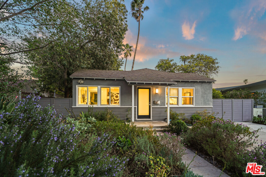 Single Family Residence, 2212 Navy st, Santa Monica, CA 90405 - 1